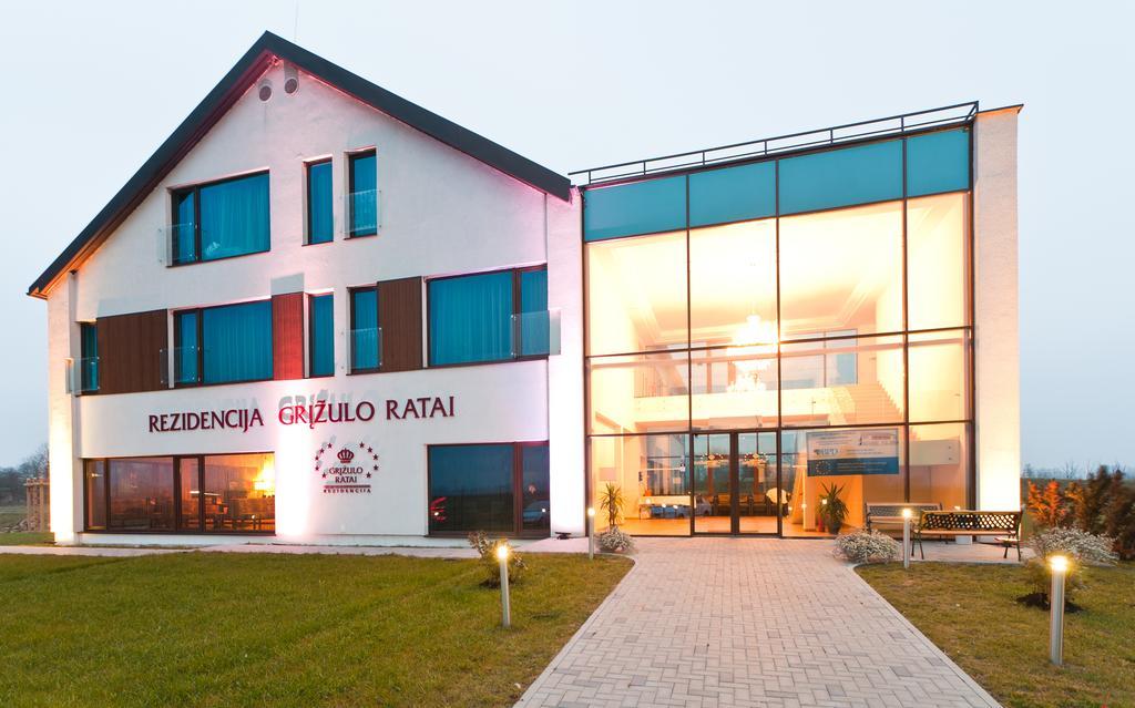 Rezidencija Grizulo Ratai Pensionat Sasnava Exteriör bild